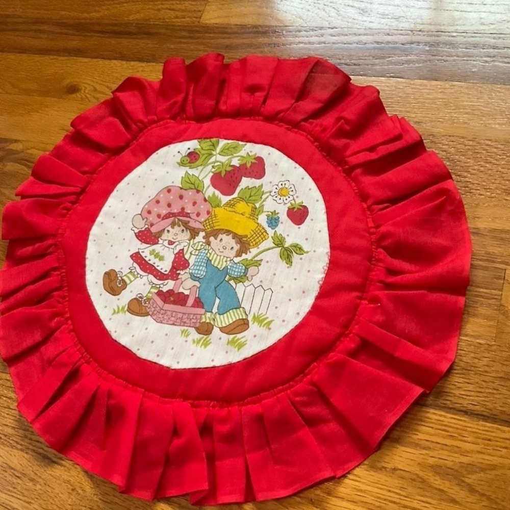 Vintage Handmade Strawberry Shortcake Trivet Doily 70s Tweecore Fruit Kitschy - Picture 2 of 4